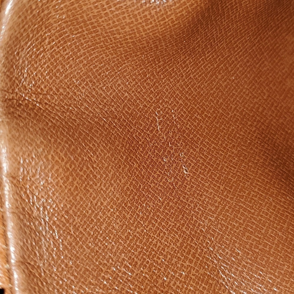 Louis Vuitton Vintage Monogram Amazone Crossbody Bag - Picture 5 of 16